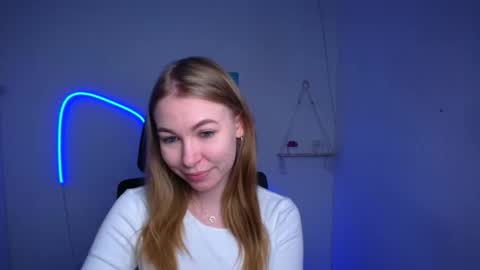 Snapshot of emilia_ilia chatting on February 2026 06:45:02 AM Emilia online show from February 2026 06:45:02 AM