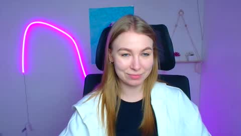 Snapshot of emilia_ilia chatting on February 2026 06:35:01 AM Emilia online show from February 2026 06:35:01 AM