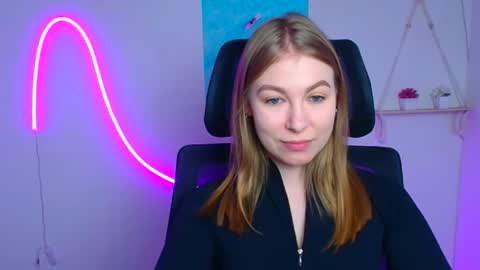 Snapshot of emilia_ilia chatting on March 2026 12:24:02 PM Emilia online show from March 2026 12:24:02 PM