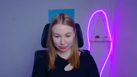 Snapshot of emilia_ilia chatting on March 2026 06:28:02 AM Emilia online show from March 2026 06:28:02 AM