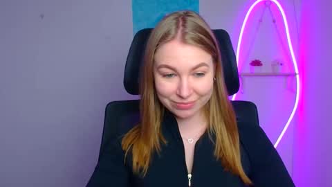 Snapshot of emilia_ilia chatting on March 2026 12:21:01 PM Emilia online show from March 2026 12:21:01 PM