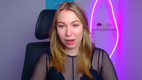 Snapshot of emilia_ilia chatting on March 2026 06:41:01 AM Emilia online show from March 2026 06:41:01 AM