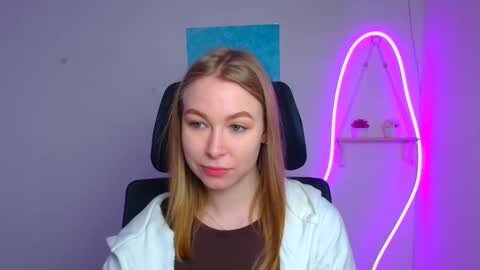 Snapshot of emilia_ilia chatting on March 2026 06:30:02 AM Emilia online show from March 2026 06:30:02 AM