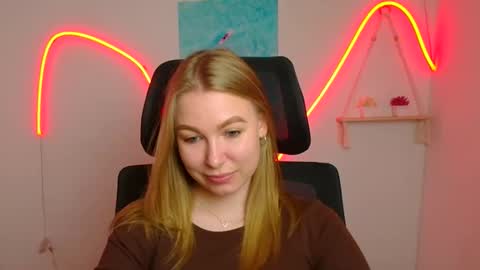 Emilia online show from May 2026 05:37:02 AM