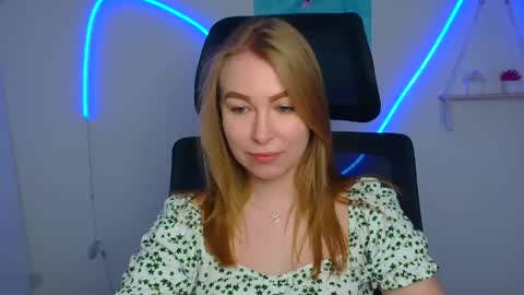 Snapshot of emilia_ilia chatting on May 2026 05:36:02 AM Emilia online show from May 2026 05:36:02 AM