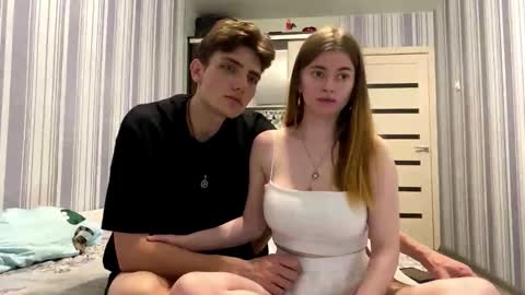 Snapshot of emiliacouple chatting on November 2025 01:45:01 PM Jake And Emilia online show from November 2025 01:45:01 PM