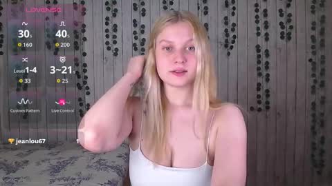 Snapshot of emiliaduchess chatting on January 2026 03:59:01 PM Amili online show from January 2026 03:59:01 PM