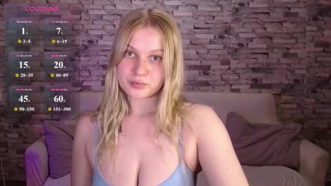 Snapshot of emiliaduchess chatting on March 2026 01:25:01 PM Amili online show from March 2026 01:25:01 PM
