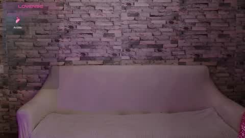 Snapshot of emiliaduchess chatting on March 2026 03:34:02 PM Amili online show from March 2026 03:34:02 PM