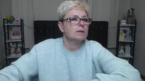 EmiliaGree online show from October 2025 05:28:01 AM