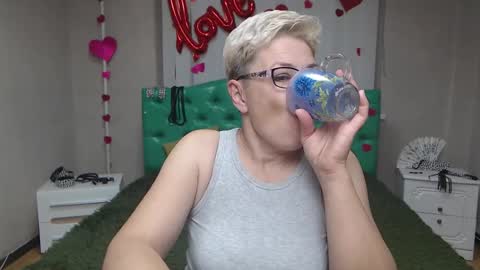 EmiliaGree online show from October 2025 05:13:01 PM