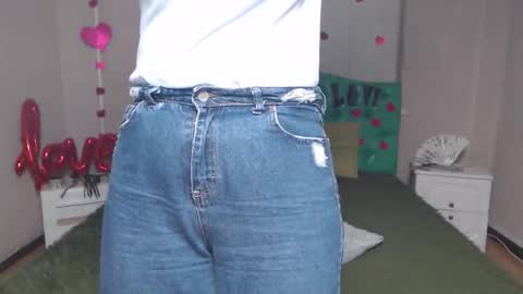 EmiliaGree online show from November 2025 06:43:02 PM