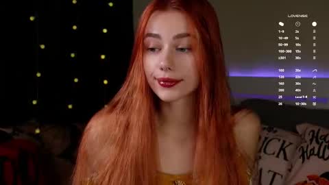 Snapshot of emiliaheather chatting on November 2025 11:07:02 PM Tessa online show from November 2025 11:07:02 PM