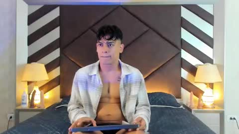 Snapshot of emilianobrl chatting on March 2025 11:14:02 AM EmilianoBrl online show from March 2025 11:14:02 AM