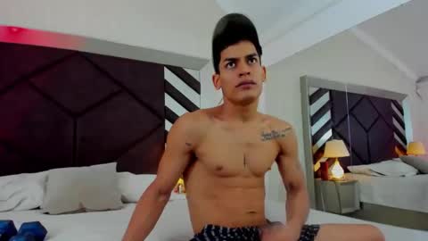 Snapshot of emilianobrl chatting on September 2025 06:08:02 PM EmilianoBrl online show from September 2025 06:08:02 PM