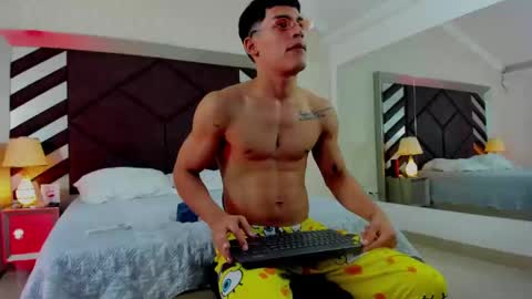 Snapshot of emilianobrl chatting on September 2025 08:57:01 PM EmilianoBrl online show from September 2025 08:57:01 PM