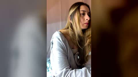 Emilie online show from January 2026 07:11:01 PM