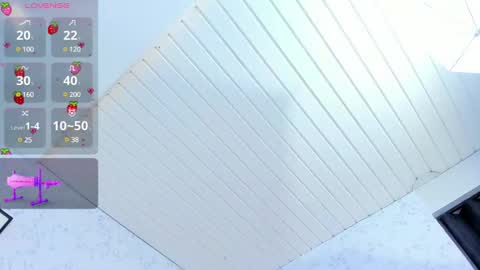 Snapshot of emilie_james chatting on January 2025 07:37:01 PM Emilie James online show from January 2025 07:37:01 PM