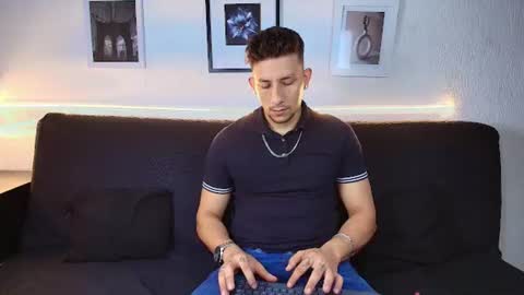 Snapshot of emiliocum_24 chatting on June 2026 03:02:01 PM EMILIOCUM online show from June 2026 03:02:01 PM