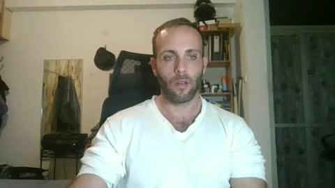 EmilioZem8 online show from December 2024 08:21:02 PM