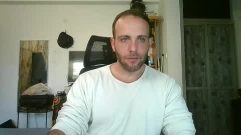 EmilioZem8 online show from January 2025 08:33:01 AM