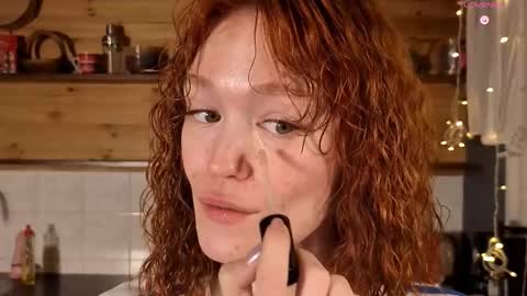 Emi  online show from February 2026 01:28:01 AM