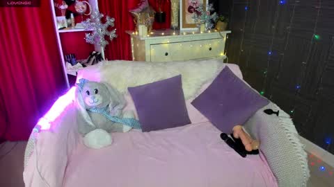 Emiliya online show from December 2024 04:42:02 AM