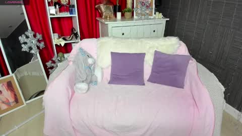 Emiliya online show from January 2025 01:13:02 AM