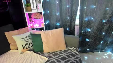 Emiliya online show from February 2025 02:28:01 AM