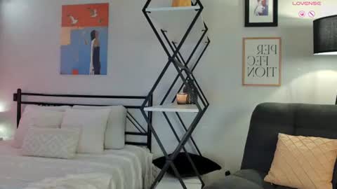 Emiljanna online show from June 2026 04:31:02 PM