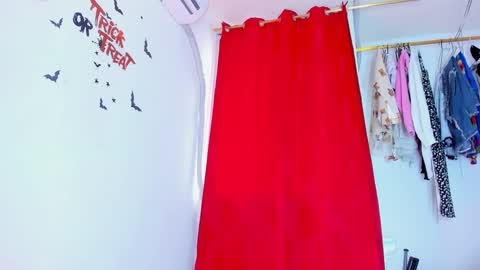 emily online show from November 2025 06:42:02 PM