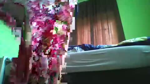 Snapshot of emilly_daniel chatting on January 2025 10:16:02 AM Emilly and Daniel online show from January 2025 10:16:02 AM