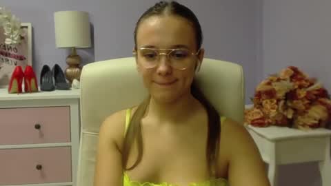 Snapshot of emilly_lust99 chatting on December 2024 07:49:02 AM Emilly online show from December 2024 07:49:02 AM