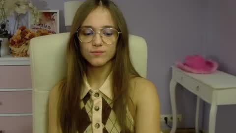 Snapshot of emilly_lust99 chatting on February 2025 07:45:01 AM Emilly online show from February 2025 07:45:01 AM