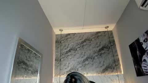 Snapshot of emilly_mell chatting on October 2025 11:24:01 AM emilly_mell online show from October 2025 11:24:01 AM