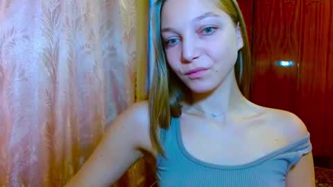 Emilly online show from December 2025 11:52:01 AM