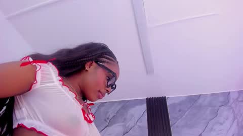 Snapshot of emillydiaz chatting on October 2025 02:56:01 AM Emilly online show from October 2025 02:56:01 AM