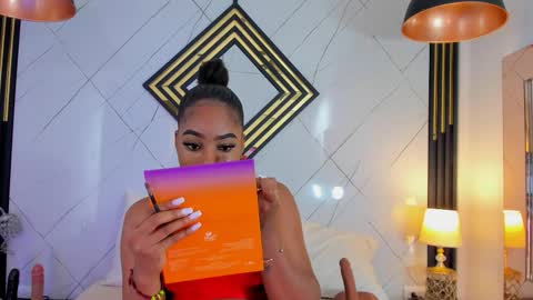 Emilly online show from November 2025 12:31:02 PM