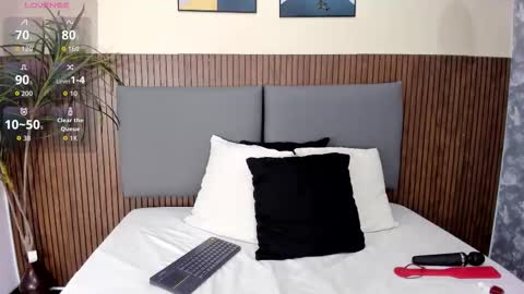 emillyharper_ online show from October 2025 04:24:02 AM