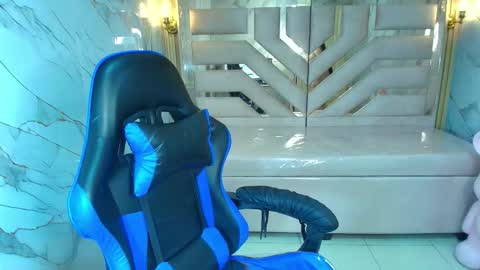 Emily online show from February 2026 01:21:02 PM