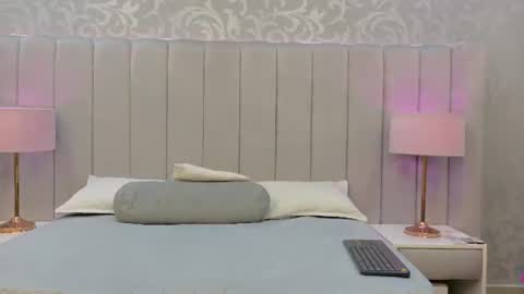Snapshot of emily__stef chatting on June 2026 11:35:02 AM EMILY online show from June 2026 11:35:02 AM