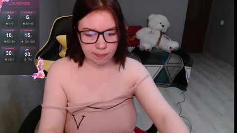 Snapshot of emily_amorre chatting on September 2025 01:30:01 AM Emily 3 online show from September 2025 01:30:01 AM