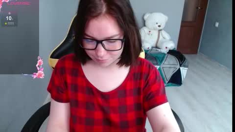 Snapshot of emily_amorre chatting on September 2025 01:31:02 AM Emily 3 online show from September 2025 01:31:02 AM