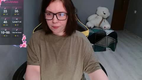 Snapshot of emily_amorre chatting on November 2025 04:51:02 PM Emily 3 online show from November 2025 04:51:02 PM