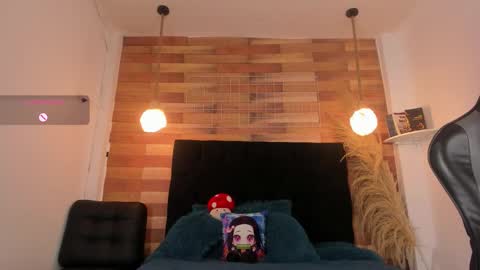 emily_brown04 online show from October 2025 11:29:02 AM