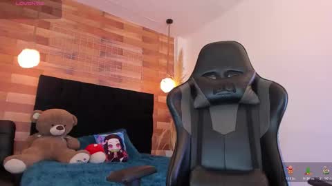 emily_brown04 online show from November 2025 11:13:02 AM