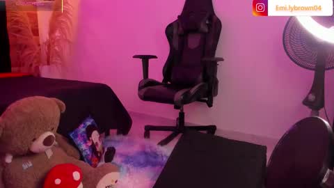 emily_brown04 online show from February 2026 12:20:01 PM