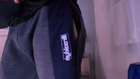 emily_castillo1_ online show from January 2026 05:27:02 PM