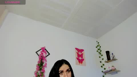Snapshot of emily_coraline chatting on January 2025 09:37:01 PM Emily online show from January 2025 09:37:01 PM
