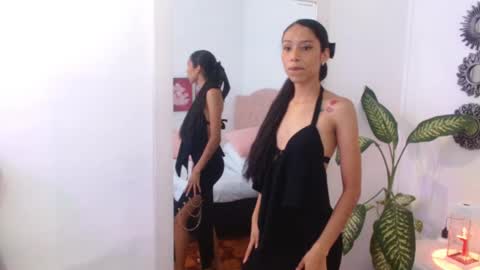 Snapshot of emily_cross_ chatting on September 2025 06:29:02 PM Emily online show from September 2025 06:29:02 PM